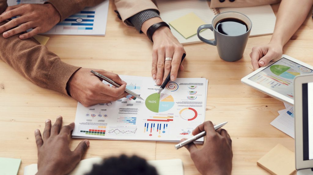 (Español) ¿Cómo debe realizarse la comparación entre signos mixtos y denominativos?